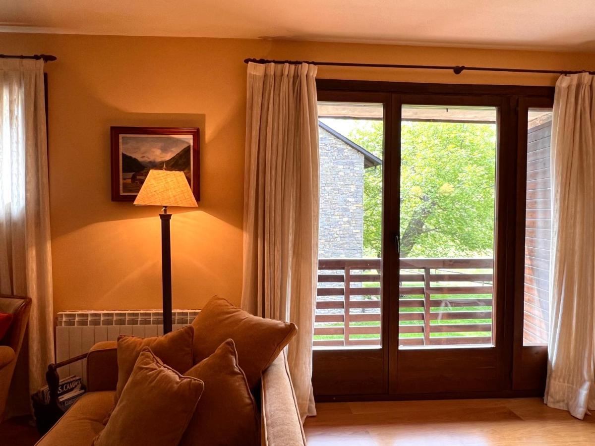 Apartament De La Vall Ferrera - L'Amfitriona Areu Exterior foto