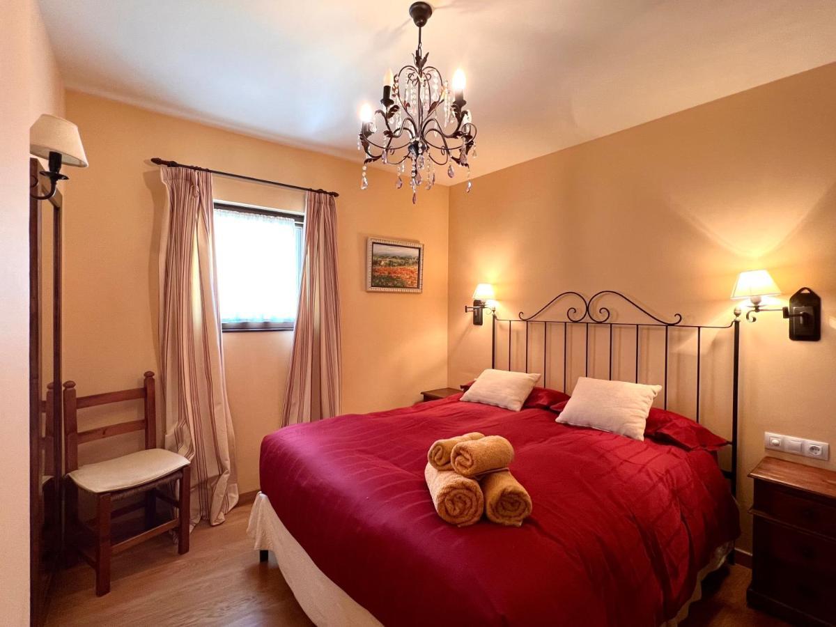 Apartament De La Vall Ferrera - L'Amfitriona Areu Exterior foto