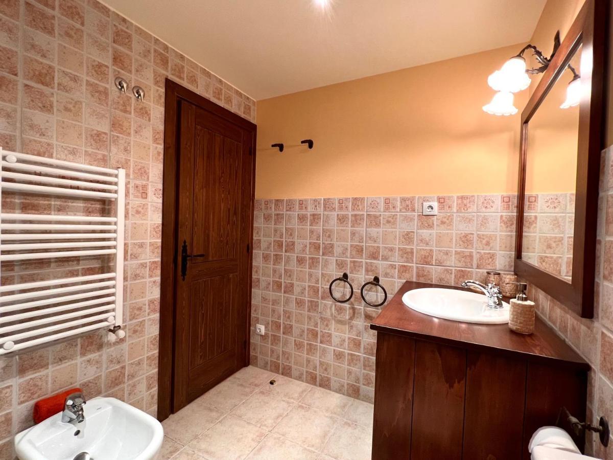 Apartament De La Vall Ferrera - L'Amfitriona Areu Exterior foto
