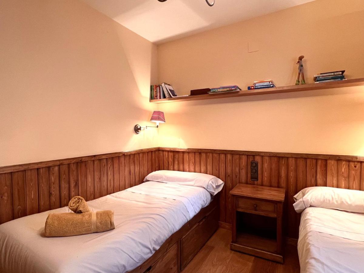 Apartament De La Vall Ferrera - L'Amfitriona Areu Exterior foto