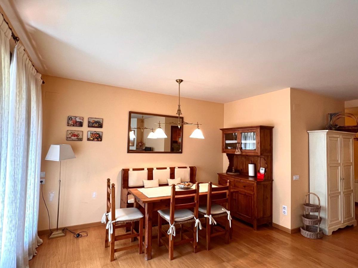 Apartament De La Vall Ferrera - L'Amfitriona Areu Exterior foto