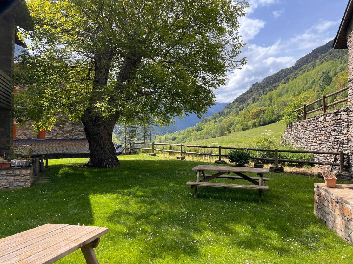 Apartament De La Vall Ferrera - L'Amfitriona Areu Exterior foto